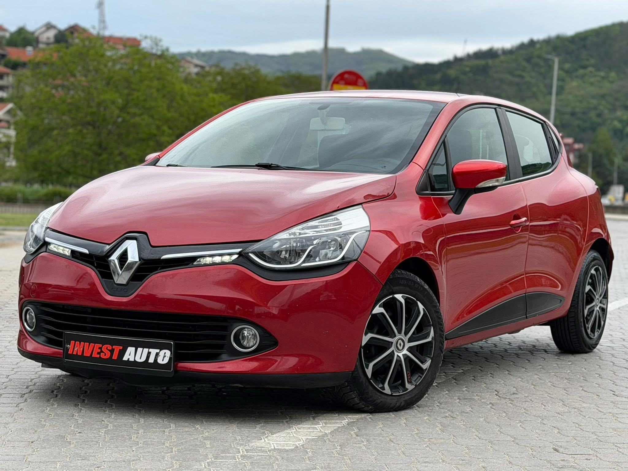 RENAULT CLIO